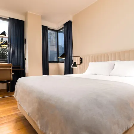 アパートホテル Limehome Rua Eca De Queiroz 4*