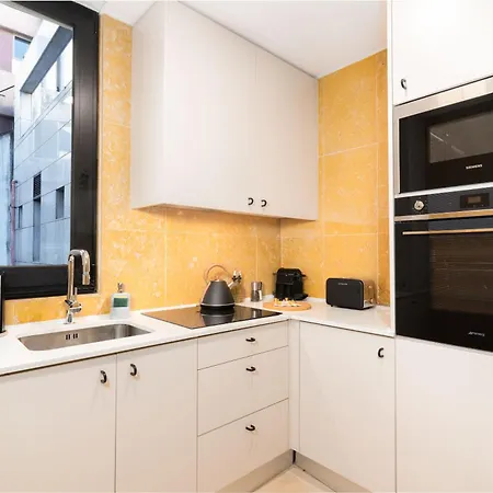 Limehome Rua Eca De Queiroz アパートホテル 4*