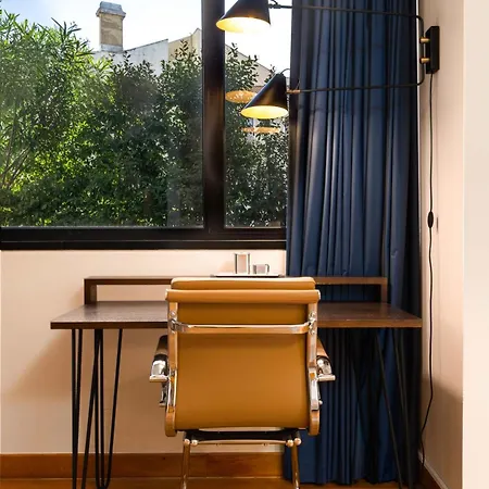 アパートホテル Limehome Rua Eca De Queiroz 4*