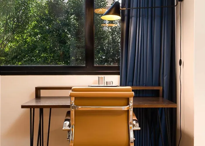 Aparthotel Limehome Rua Eca De Queiroz 4*